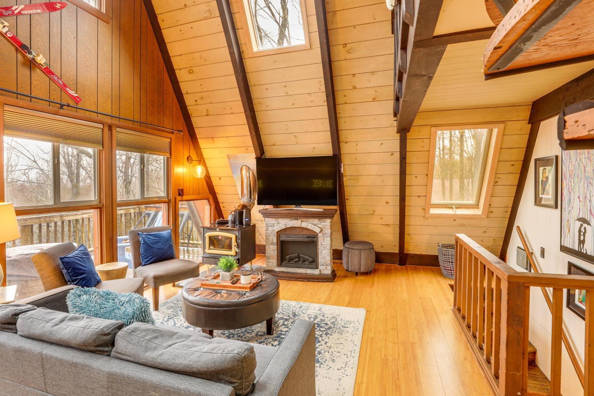 A-Frame Cabin With Hot Tub 1 Mi To Beech Mountain! Экстерьер фото