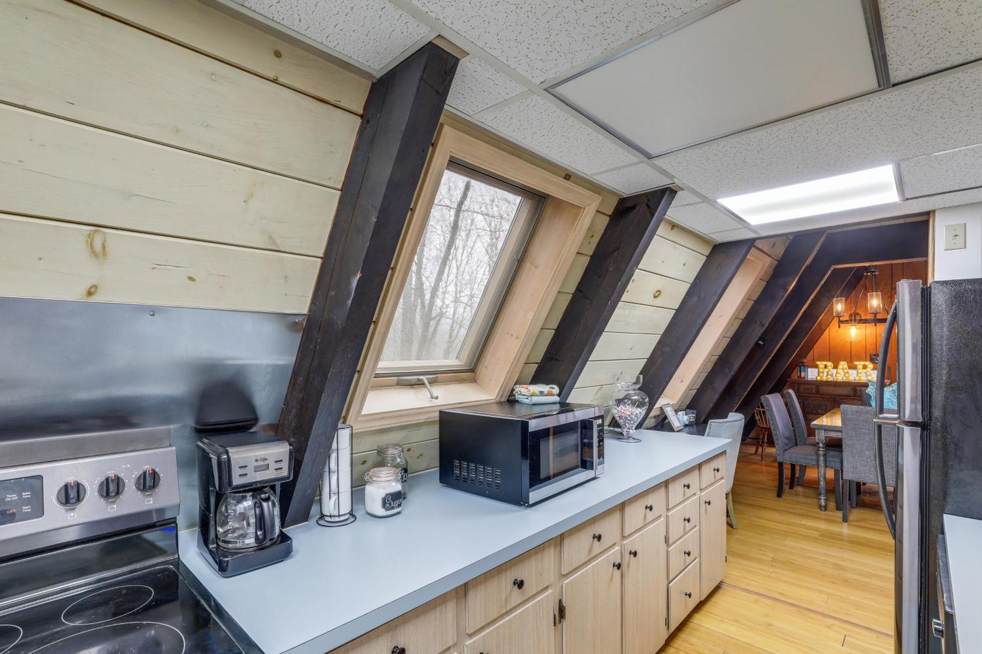 A-Frame Cabin With Hot Tub 1 Mi To Beech Mountain! Экстерьер фото