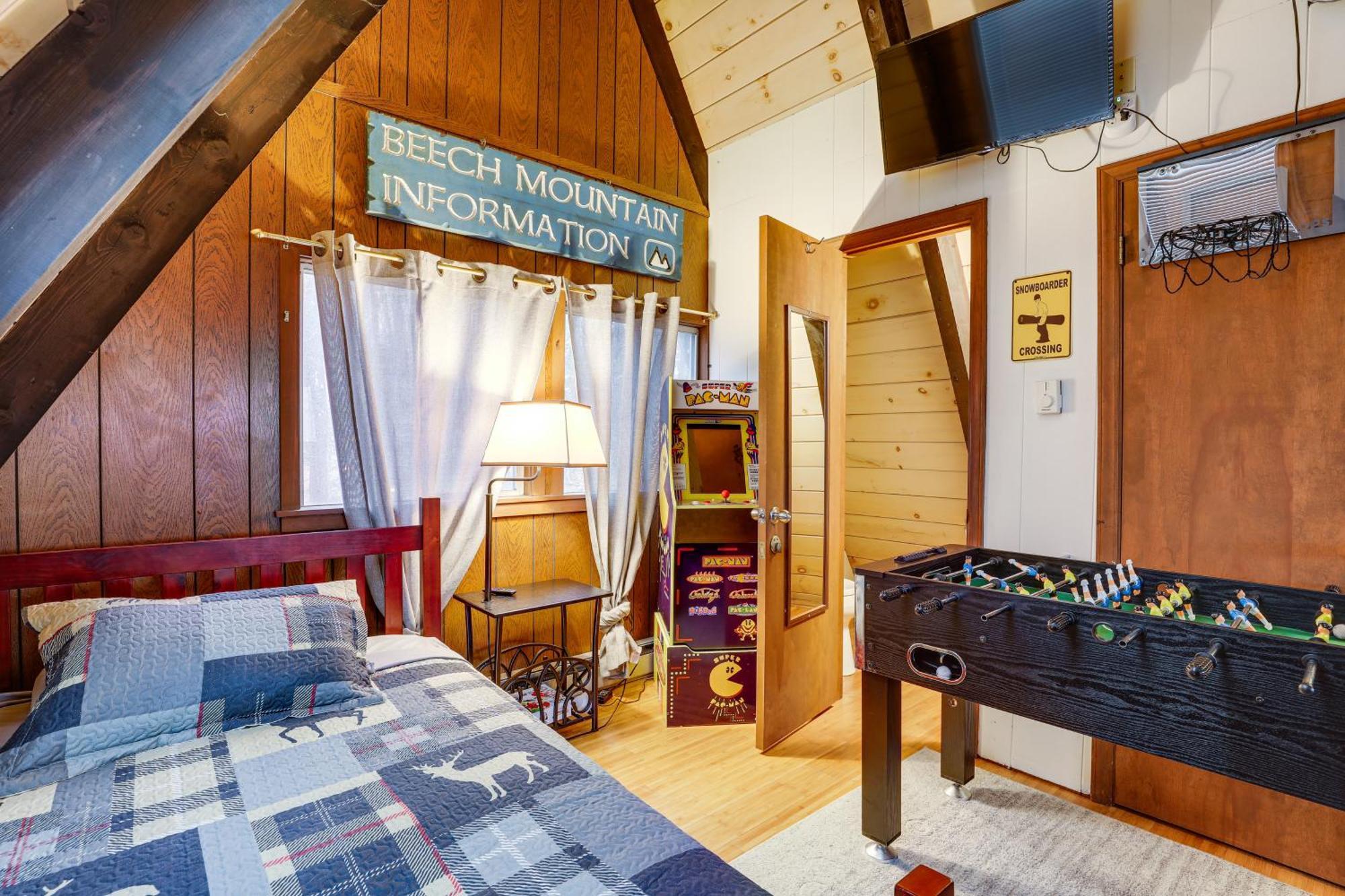 A-Frame Cabin With Hot Tub 1 Mi To Beech Mountain! Экстерьер фото
